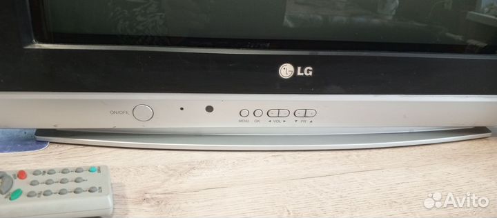 Телевизор бу LG 21FS7RG