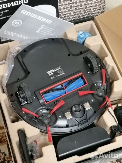 Робот-пылесос Redmond RV-R150