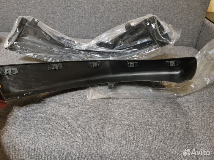 Накладка на передний бампер mitsubishi lancer