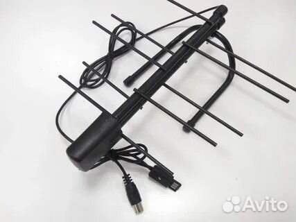 Антенна комнатная с усилителем для приёма цифр. тв