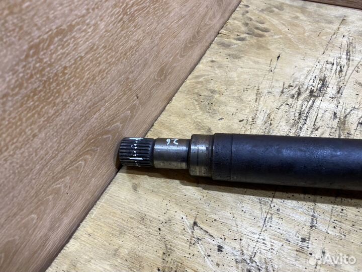 Приводной вал правый Ford Focus 1 1,4 - 1,8 АКПП