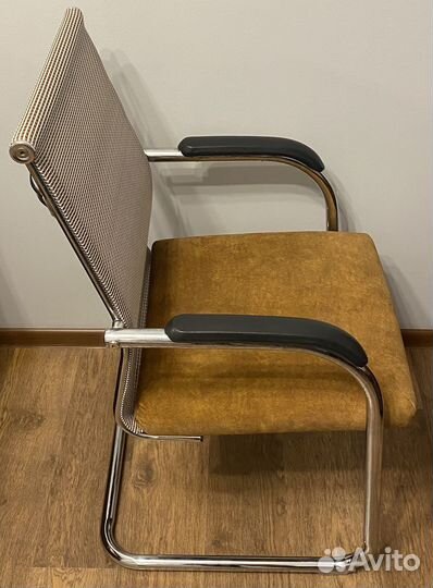 Стул офисный