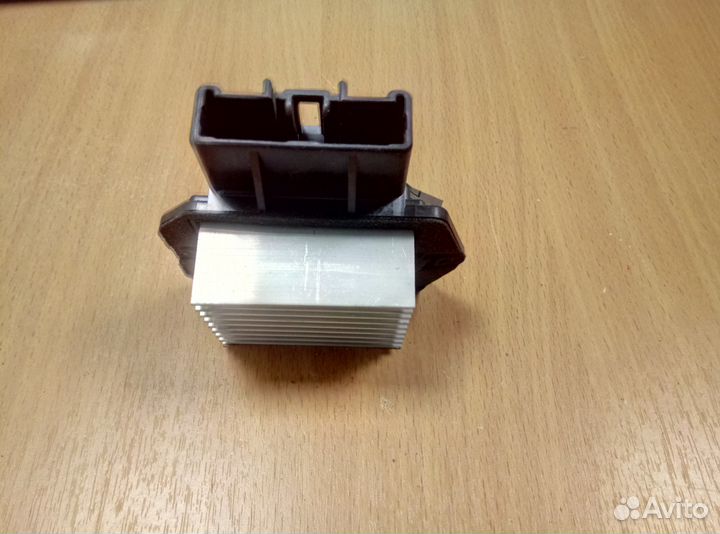 Резистор отопителя Mitsubishi 7802A240