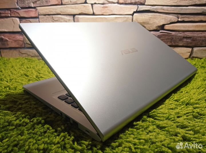 2023г Asus Core i7-1065G7 16Gb 512Gb MX 330 FullHD