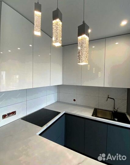 Кухонный гарнитур угловой