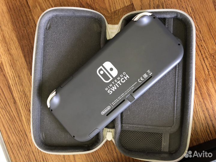 Sony playstation 4 и nintendo switch lite