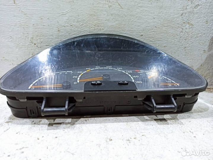 Панель приборов Мерседес