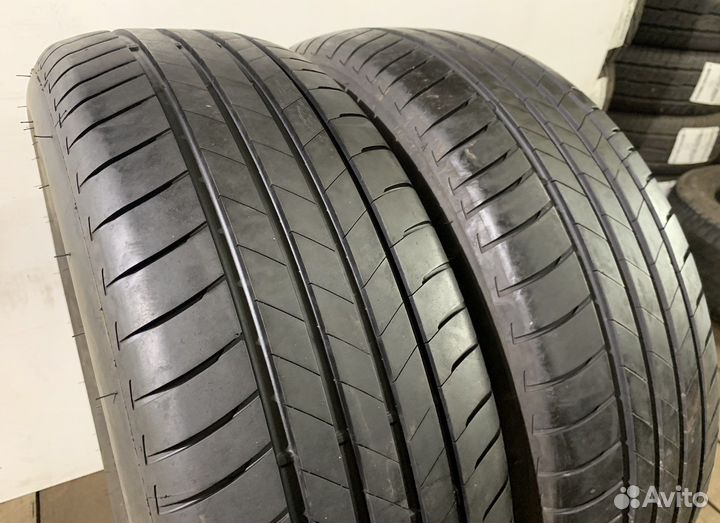 Bridgestone Turanza T005 215/60 R17