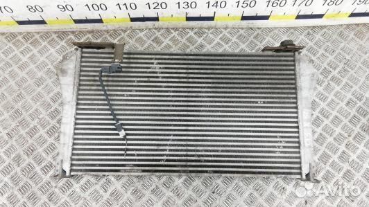 Радиатор интеркуллера toyota auris E150 (93X34KC01