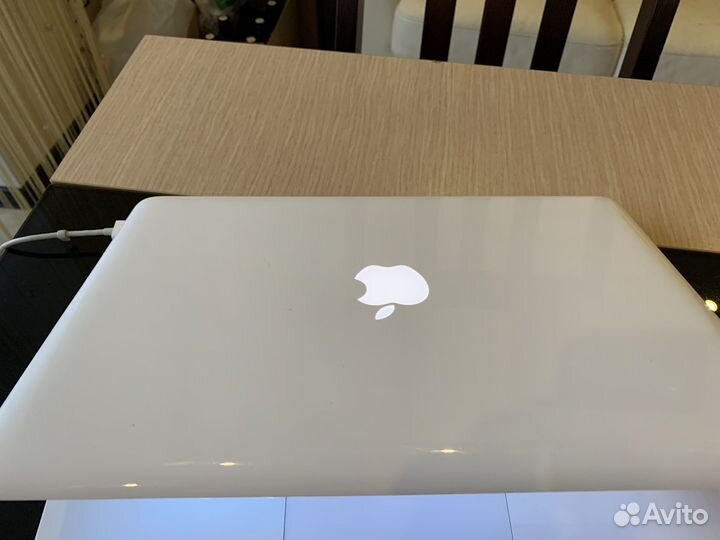 Apple MacBook Pro 13 A1342 новый, 9Gb, 256 SSD