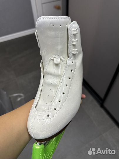 Фигурные коньки risport 220