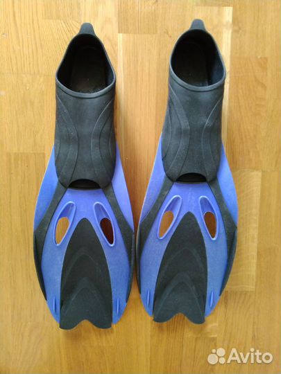 Ласты размеры 34 - 35; 29 - 31; и 32-33