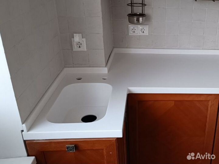 Столешница из акрилового камня Staron P 220х60