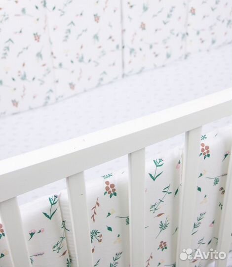 Бортики в кроватку + простыня на резинке