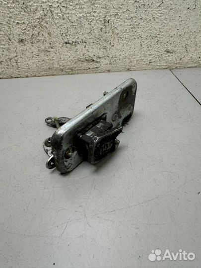 Замок двери задней правой Mercedes W463 G