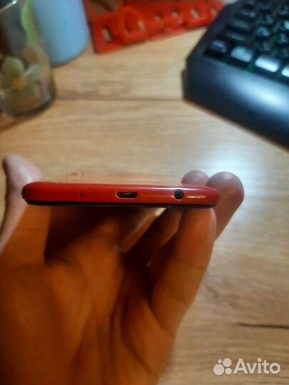 Samsung Galaxy A10, 2/32 ГБ