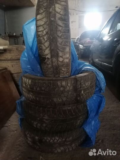 Bridgestone Ice Cruiser 7000 215/65 R16