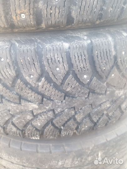 Nokian Tyres Hakkapeliitta 4 215/65 R16