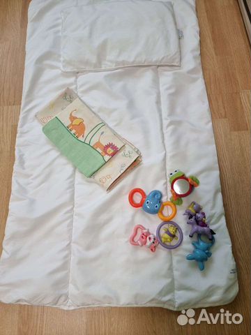 Детское одеяло и подушка в кроватку