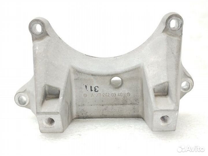 Кронштейн кпп Mercedes-Benz Cls-Class W218 3.5