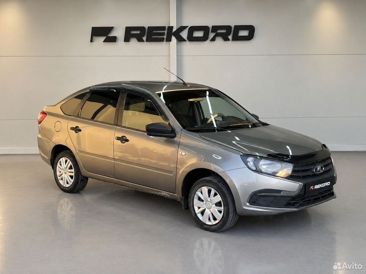 ВАЗ (LADA) Granta 1.6 MT, 2020, 214 099 км