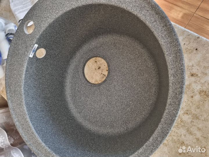 Кухонная мойка из искусственного камня