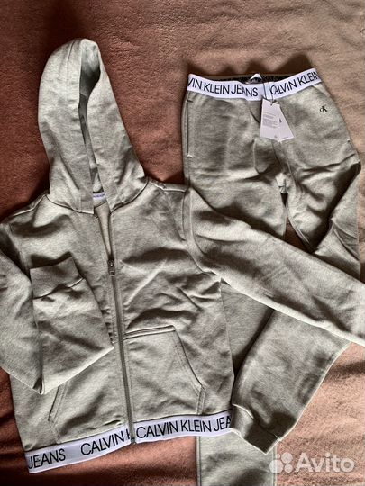 Спортивный костюм для девочки 12 лет