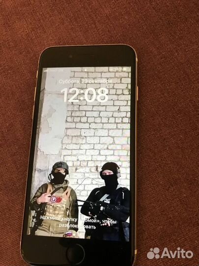 Телефон iPhone se 2020