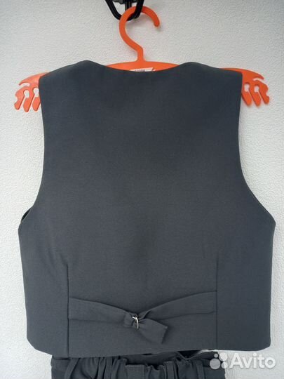 Жилет и брюки на мальчика