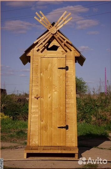 Уличный туалет деревянный KEY670