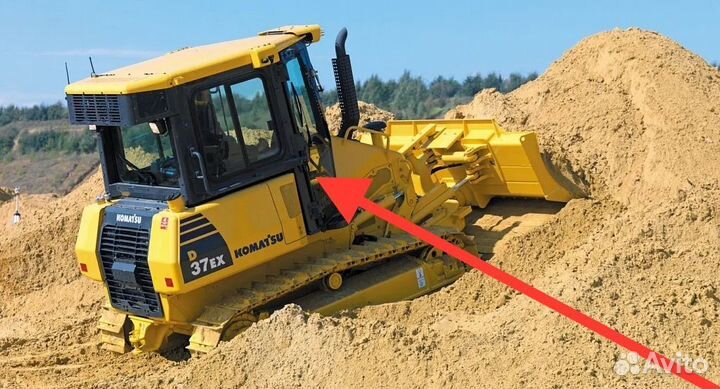 Стекло двери, правое для Komatsu D37EX