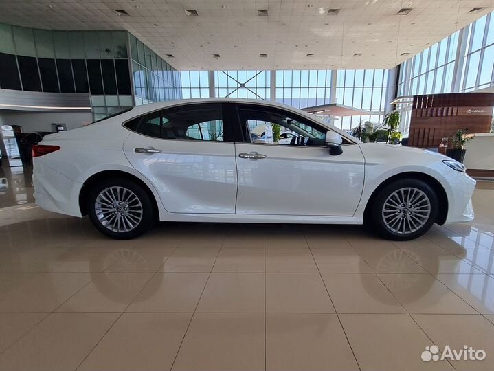 Toyota Camry 2.0 CVT, 2024