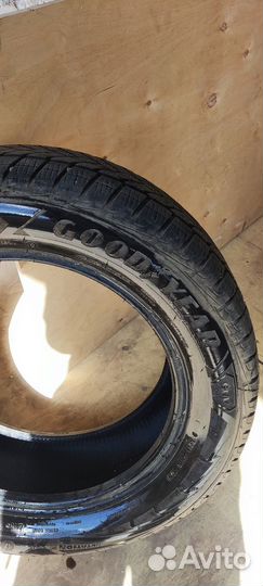 Goodyear UltraGrip Ice 225/60 R17 103T