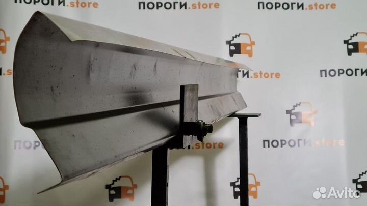 Ремонтный порог правый Volkswagen Golf 4