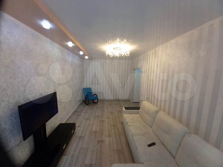 2-к. квартира, 57,4 м², 1/10 эт.