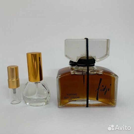 Fidji Byzance, Rochas Rochas Poupe