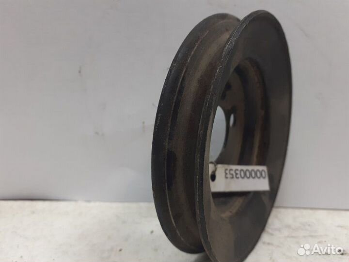 Шкив водяного насоса (помпы) Volkswagen Passat