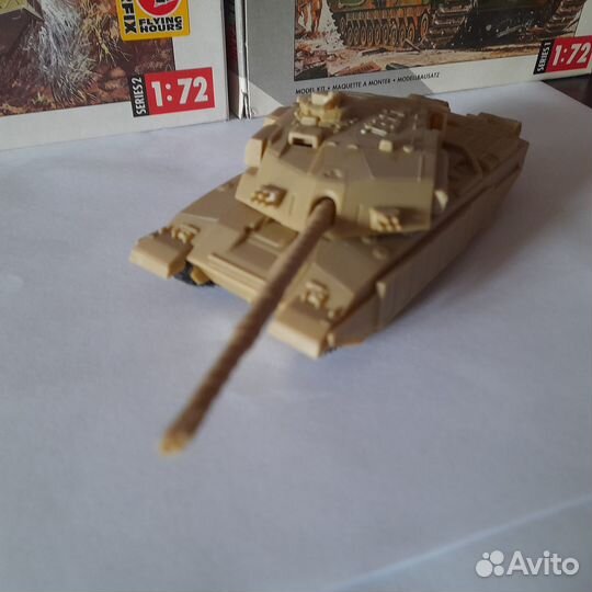 Модель танка Челленджер 2