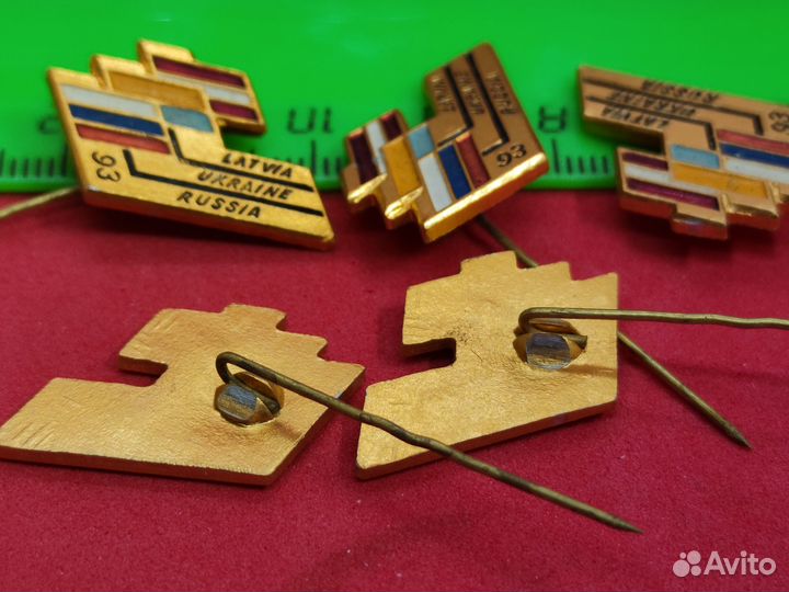 Значок.Хоккейный турнир на приз газеты Известия