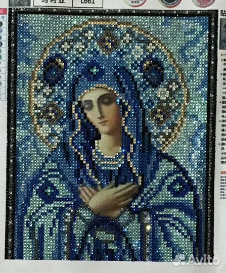 Картина выложенная стразами