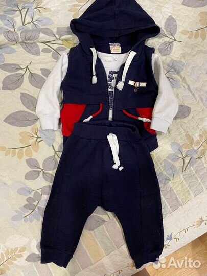 Продаю костюм