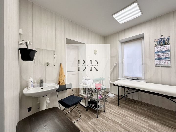 Офис в центре с водой, 12 м²