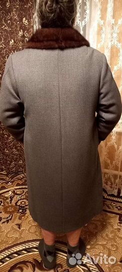 Пальто женское 52 размер