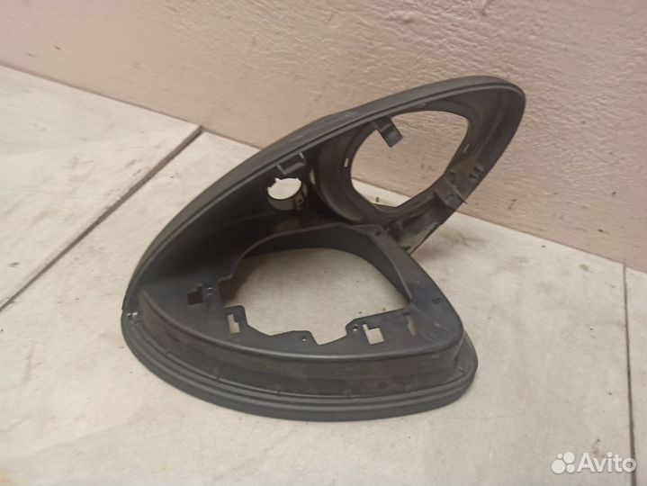 Корпус зеркала левый Порше