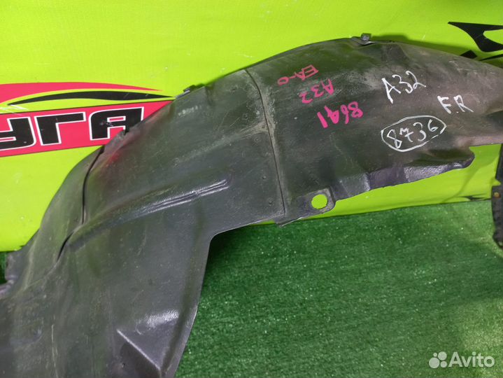 Подкрылок nissan A32,HA32,PA32,WA32,WHA32,WPA32 ce