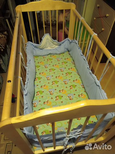 Кроватка с бортиками