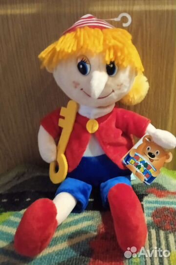 Новая игрушка Буратино