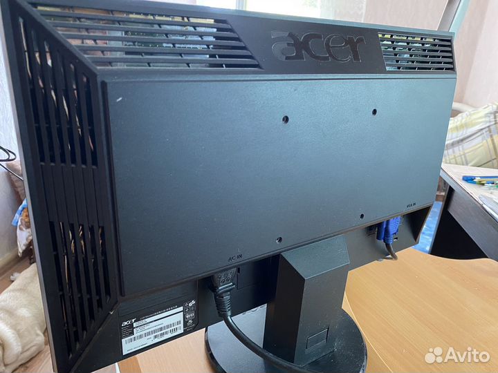 Монитор Acer V193hq