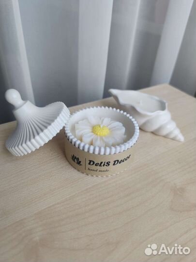 Аромасвеча из кокосового воска в гипс.подсвечнике