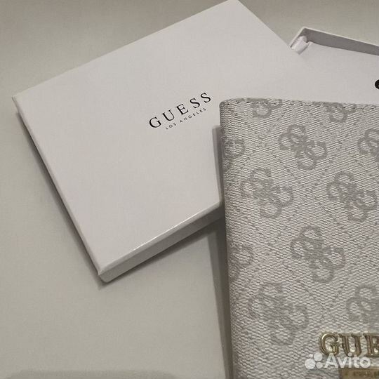 Обложка на паспорт guess